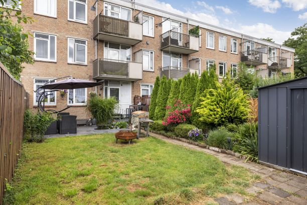 Te koop: Portiekflat Anna van Burenstraat 24 , Dordrecht